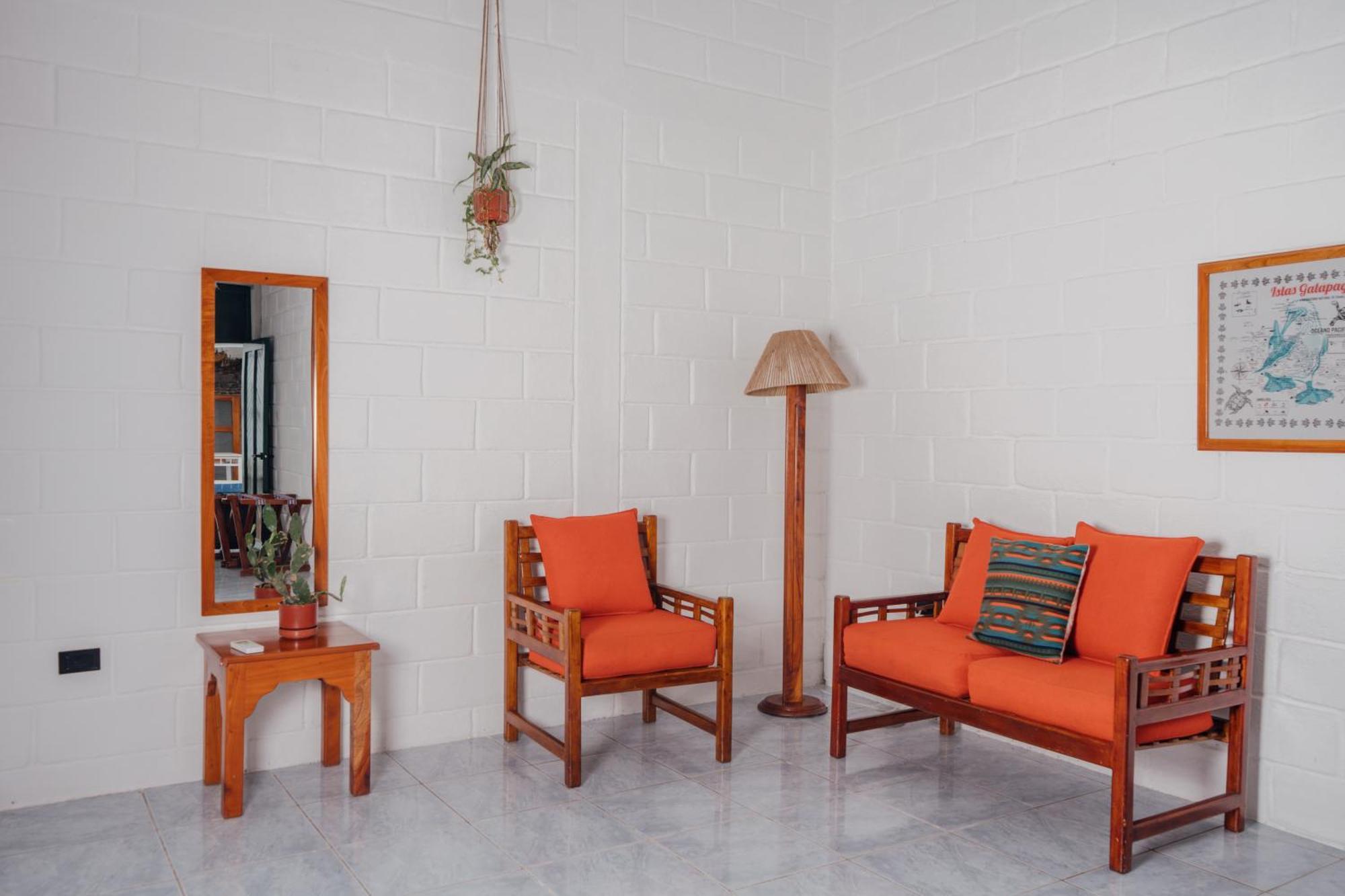 Hostal Pimampiro Puerto Baquerizo Moreno Dış mekan fotoğraf