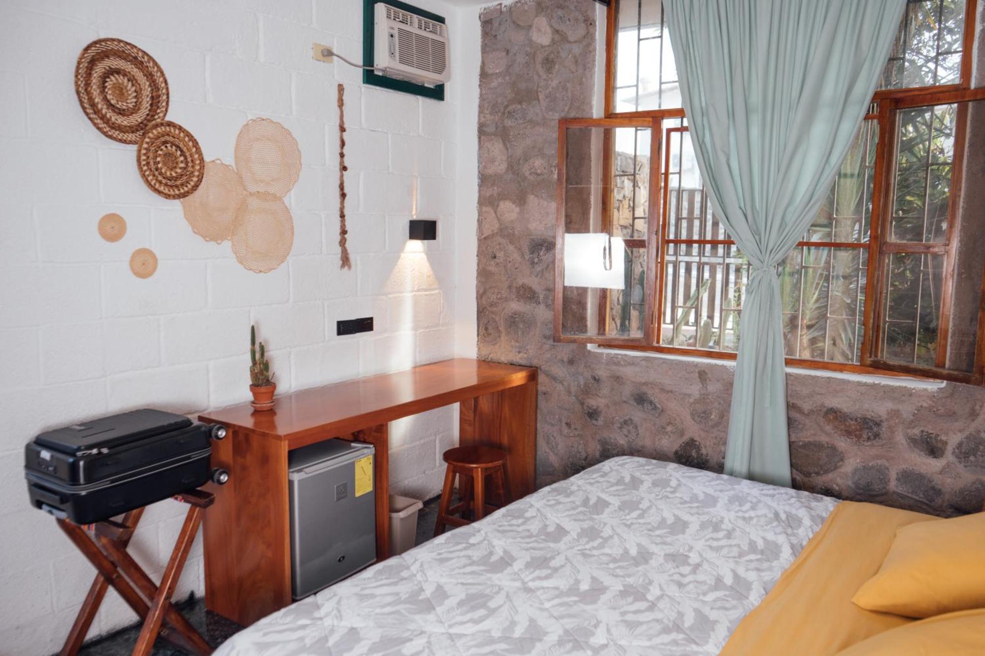 Hostal Pimampiro Puerto Baquerizo Moreno Dış mekan fotoğraf